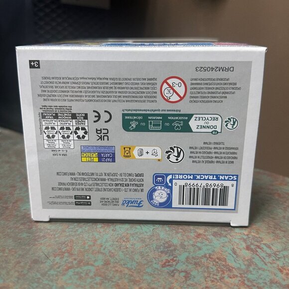 Funko POP! Netflix Stranger Things Scoops Ahoy Steve Figure #1545! - Picture 7 of 7